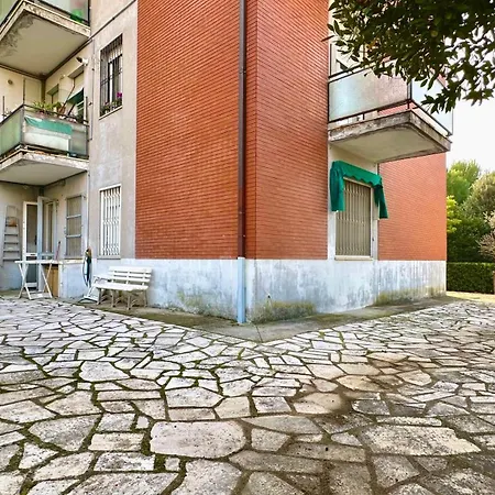 S325 - Sirolo, Quadrilocale In Centro Con Giardino E Posto Auto
